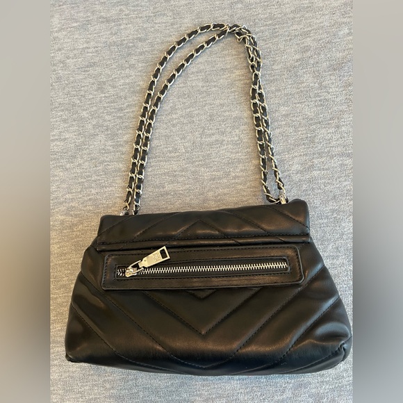 Badgley Mischka Women’s Mini Chevron Crossbody Bag‎ Black Quilted Faux Leather - Picture 2 of 16